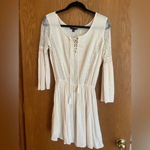American Eagle Outfitters Ivory Cream Lace Sleeve Dress. Size S.